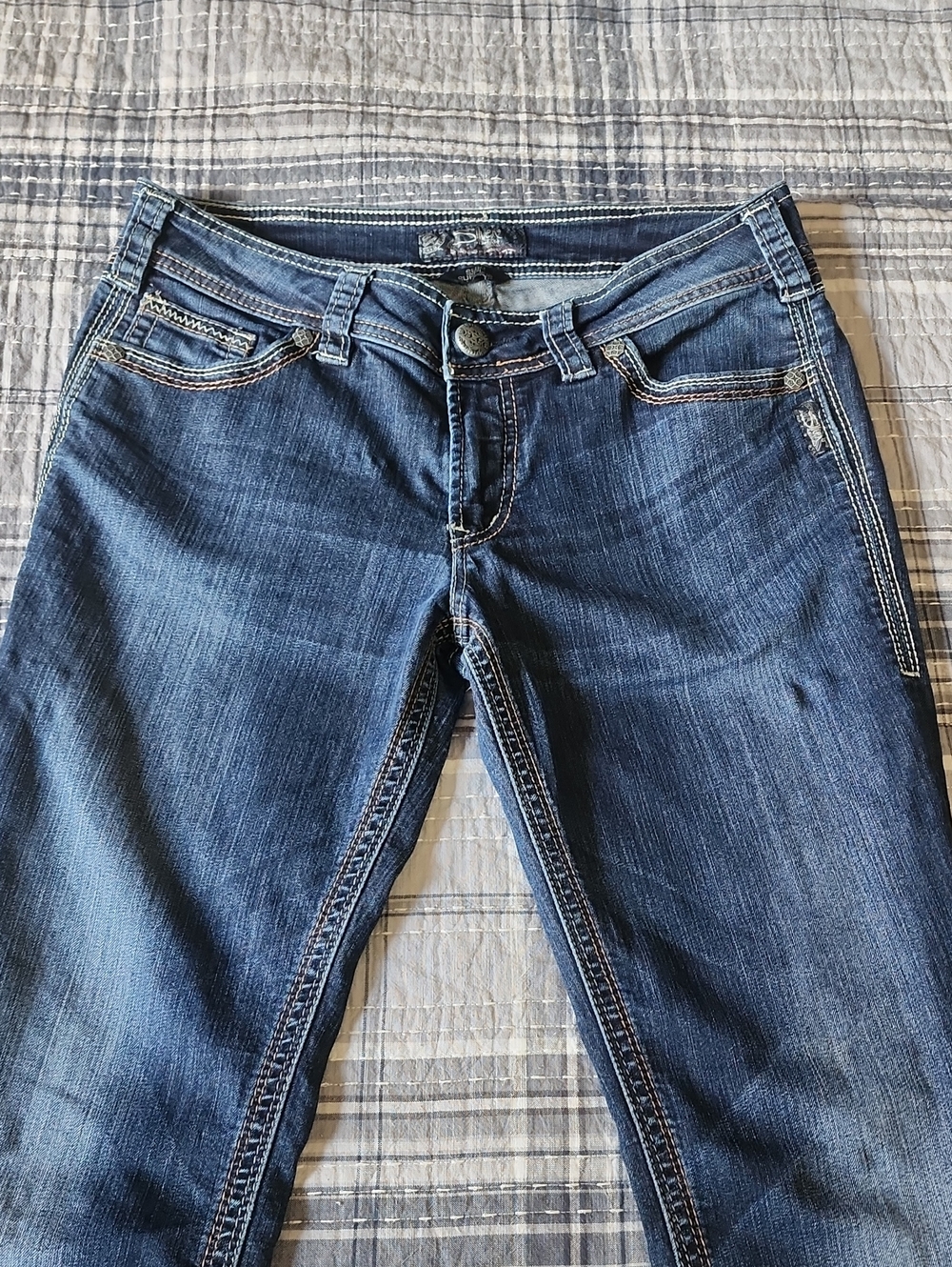 Silver Suki Jeans Dark Blue Bootcut Jeans with Embroidered Back Pockets - Picture 3 of 8